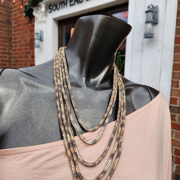 Elegant Multicolor Layered Necklace - Snake print - Picture 6 of 12